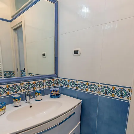 By Marcel בית נופש מאיורי